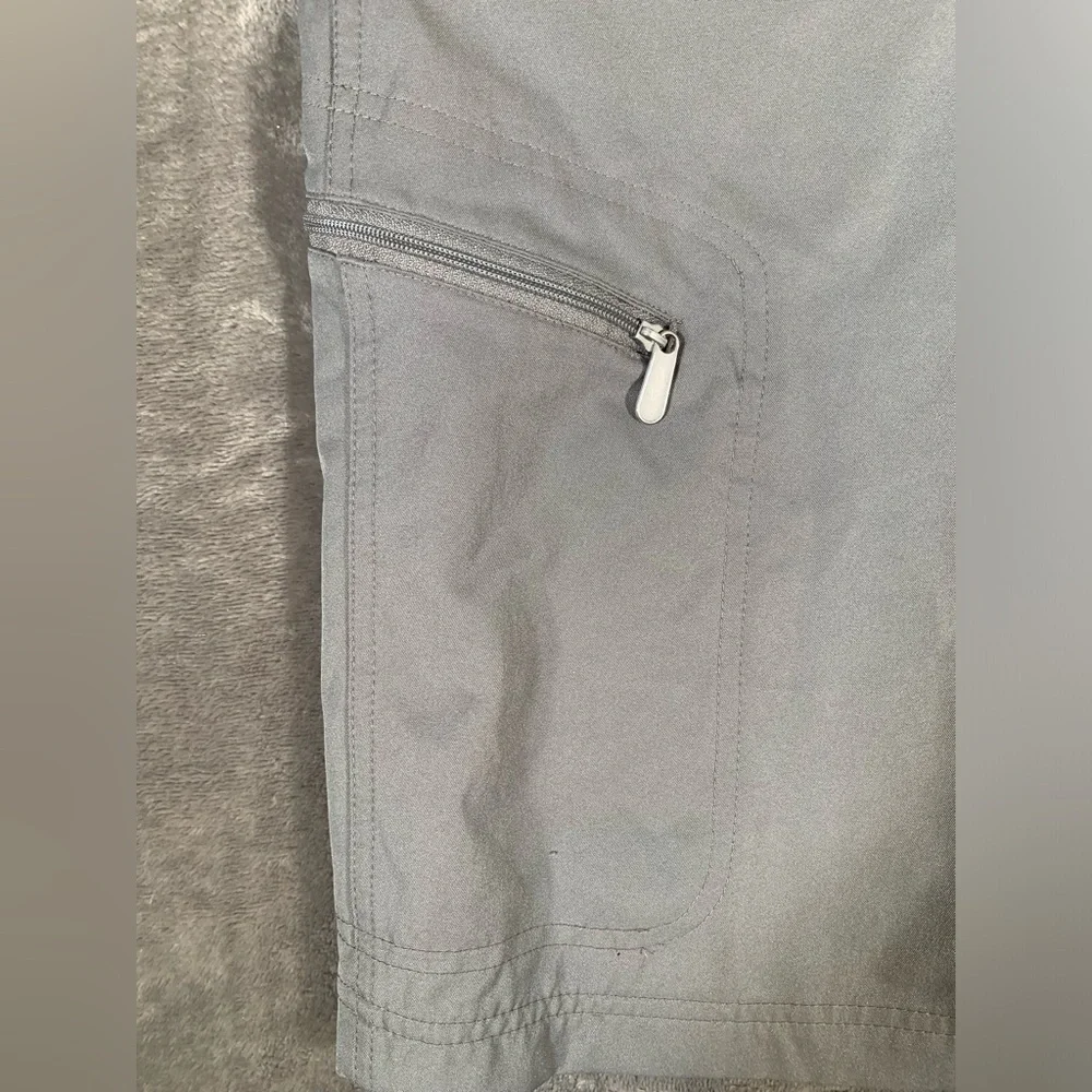 Nike‎ Bermuda Shorts Men’s XL Grey Vintage Sportswear Cargo Zip Pockets